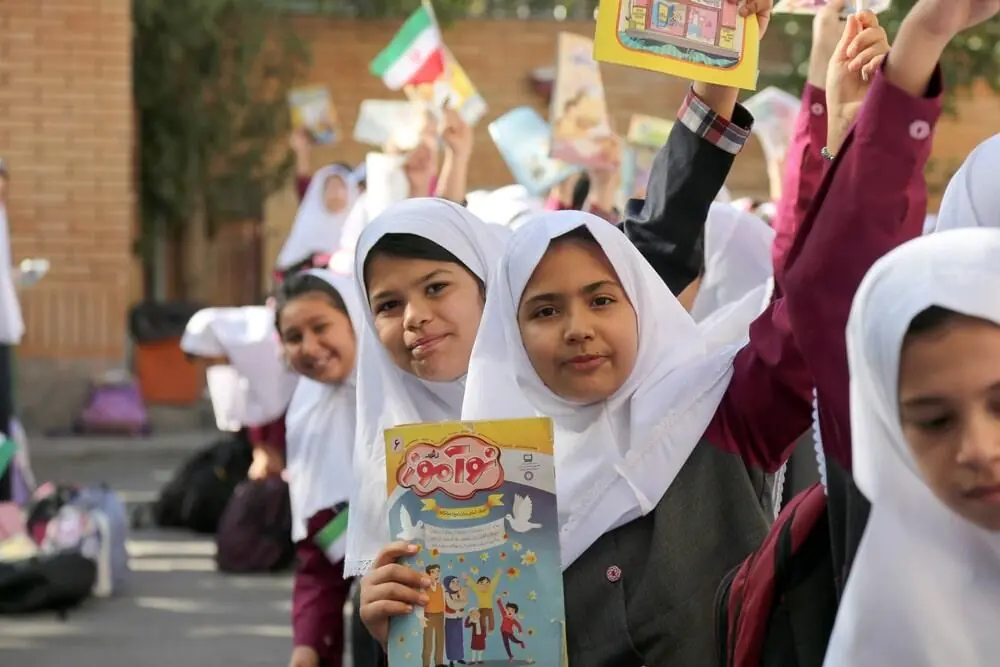 مدیرکل آموزش و پرورش اردبیل: همراهی خانواده و مدرسه زمینهساز موفقیت دانشآموزان است