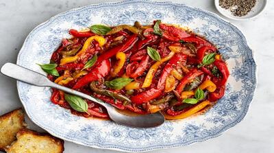  طرز تهیه پپروناتای ایتالیایی با فلفل دلمه‌ای