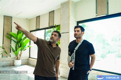  عکس: حضور محمدرضا گلزار در فدراسیون کشتی