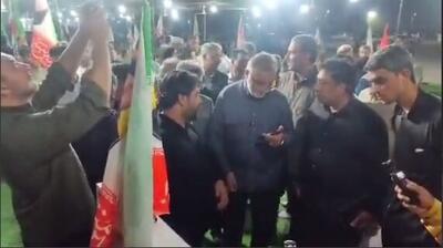 شهردار تهران در گلزار شهدای دانشآموز میناب+ فیلم