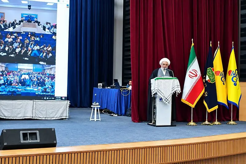 نماینده ولی فقیه در هرمزگان: رزمندگان دفاع مقدس روایتگر حماسههای ماندگار باشند