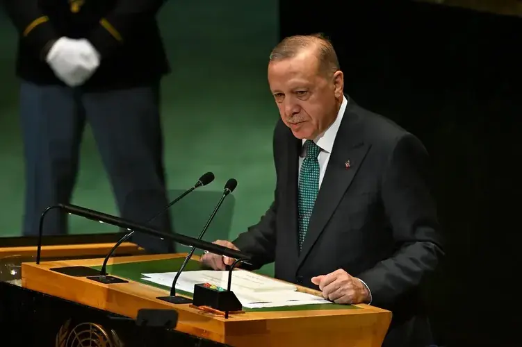 درخواست جدید اردوغان از ایران و آمریکا؛ تنگه هرمز باید باز بماند