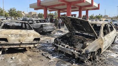 آتشسوزی ۳ خودرو در یک جایگاه سوخت در کرمان