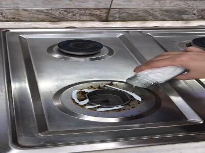 سوختگی های کنار شعله گاز رو خیلی راحت تمیز کن | آخرین خبر