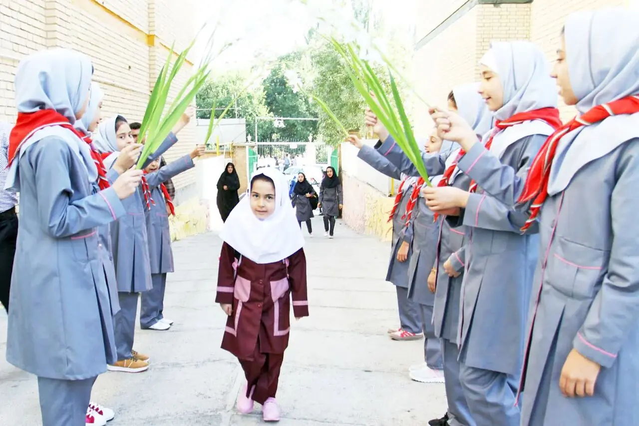۳۰۷ هزار دانشآموز یزد، مهمان دوباره کلاسهای درس شدند