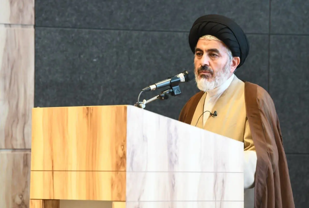  امام جمعه ارومیه: دانش آموزان دانایی، توانایی و تقوا را سرلوحه زندگی قرار دهند