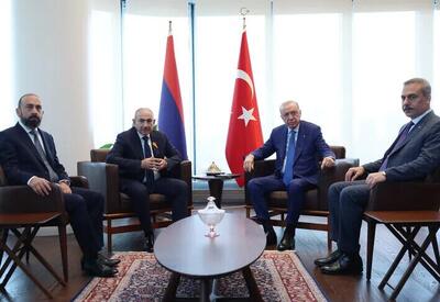 دیدار اردوغان و پاشینیان درباره عادیسازی روابط ترکیه و ارمنستان
