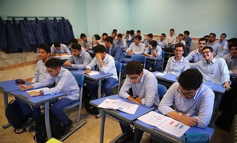 بازگشایی مدارس خطر انتقال بیماریهای فصلی را افزایش میدهد