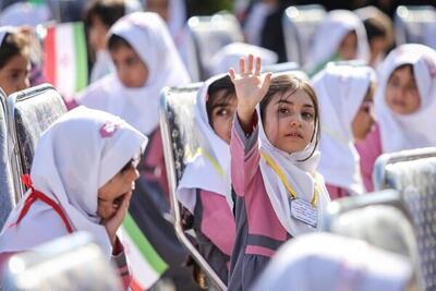  ۱۵ مدرسه منطقه ۱۲ تهران در جنگ اخیر آسیب دیدند / مدرسه شهید محلاتی در کمتر از ۳ ماه آماده شد