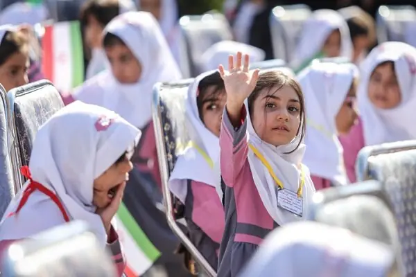 مدارس مناطق مرزی درمیان میزبان آیین آغاز سال تحصیلی شدند