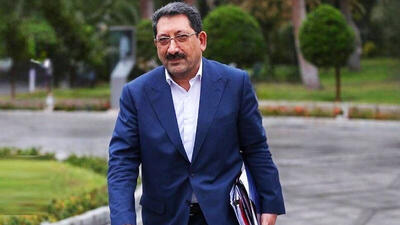 وزیر صمت از خبرنگارها فراری است! / چه کسی بر عملکرد وزارت صمت نظارت دارد؟