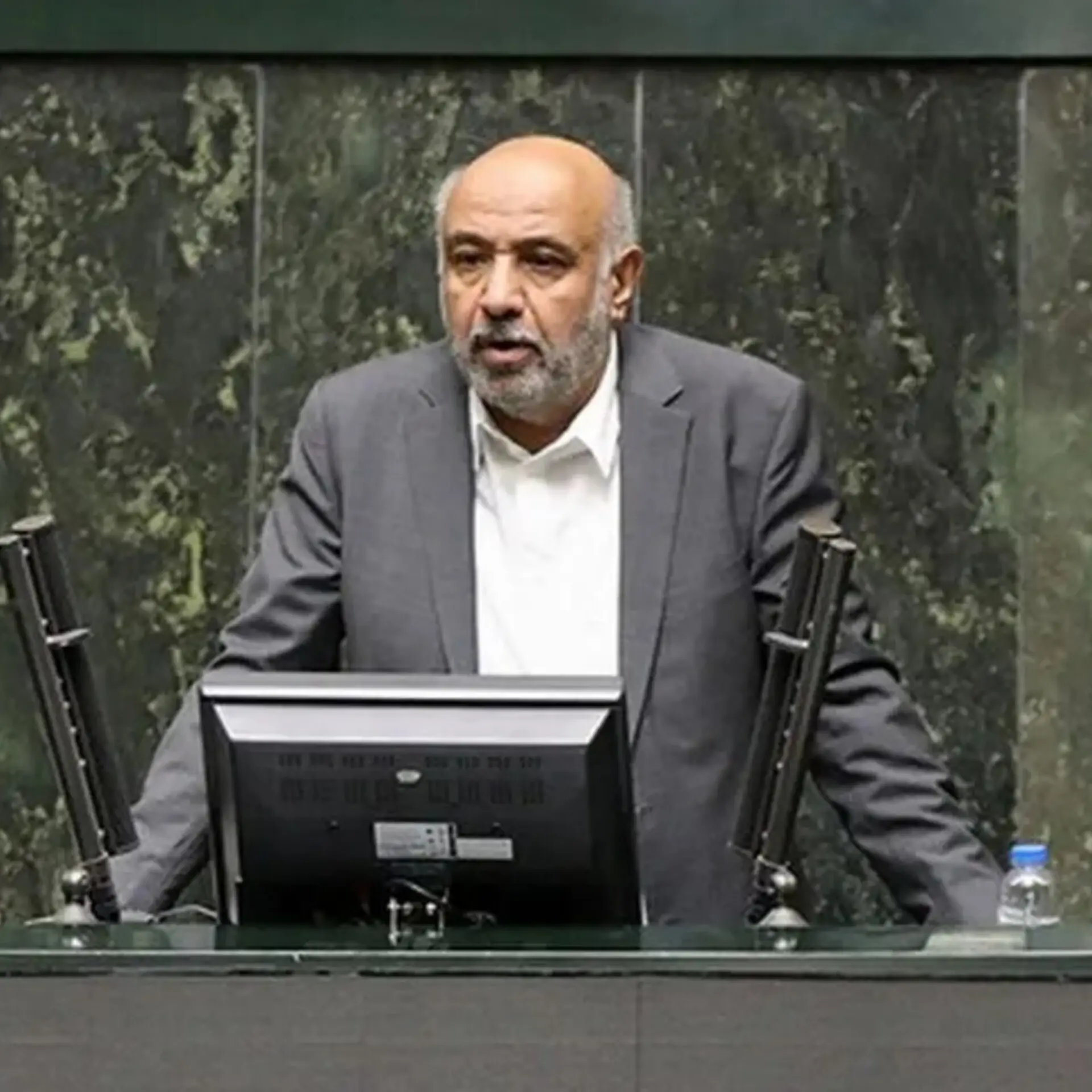 میدری زیر فشار