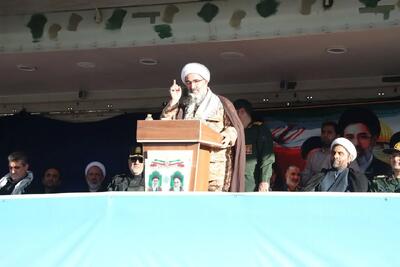 جانفدایان نظام اسلامی همچون بنیانی مرصوص در برابر دشمن ایستادهاند/ «هیهات من الذله» شعار ماندگار جبهه مقاومت است
