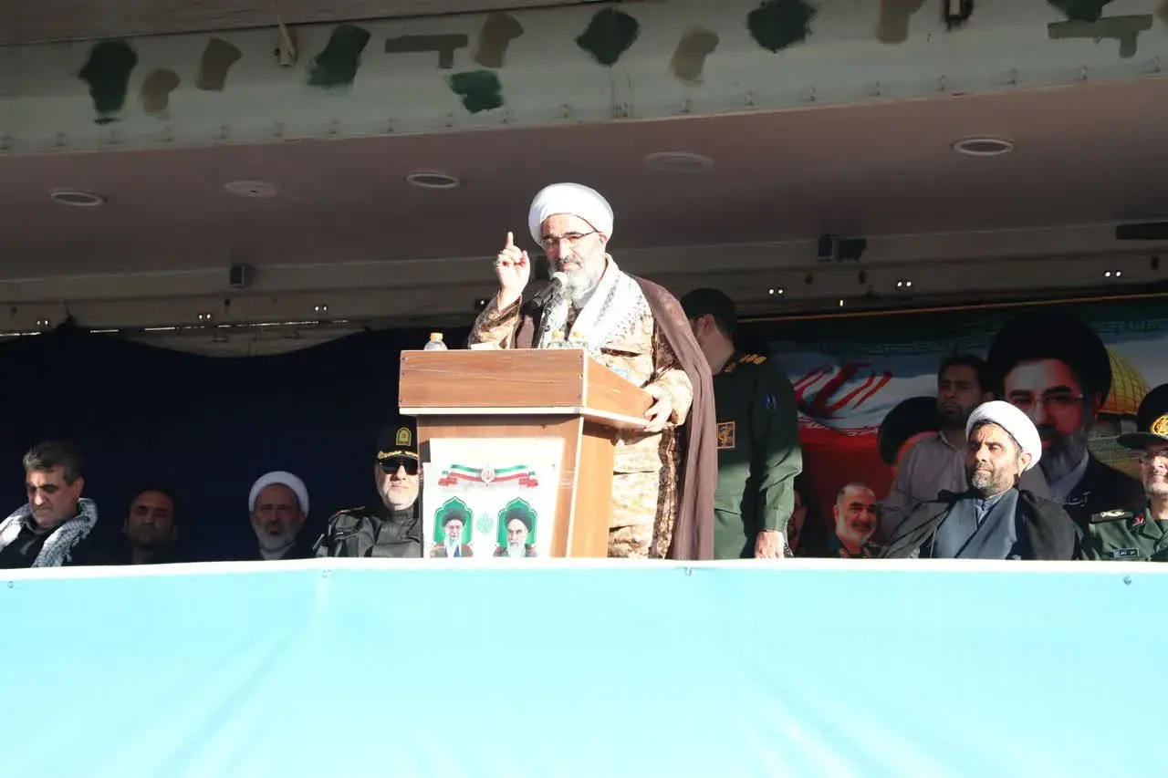 جانفدایان نظام اسلامی همچون بنیانی مرصوص در برابر دشمن ایستادهاند/ «هیهات من الذله» شعار ماندگار جبهه مقاومت است