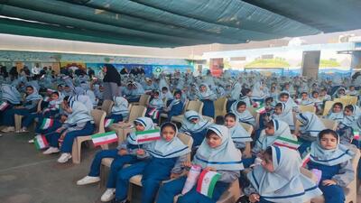 زنگ مهر و مقاومت در مدارس لارستان به صدا درآمد + عکس