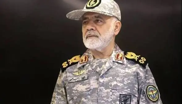 سرلشکر عبداللهی: مردم ایران با دست دکتر پزشکیان به رئیسجمهور جنایتکار آمریکا سیلی زدند | آخرین خبر