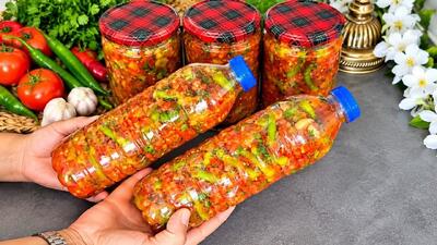 طرز تهیه ترشی مخلوط گوجه و فلفل تند در بطری نوشابه بدون نیاز به سرکه