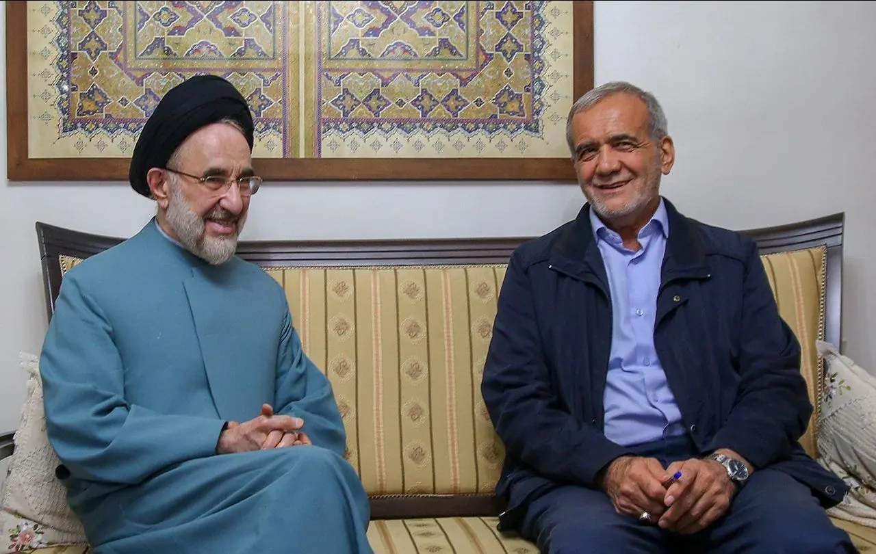 محمد خاتمی: سخنان پزشکیان زبان حال اکثریت مردم ماست/ کم هزینهترین مسیر برونرفت از بحران پیش آمده را بیابید