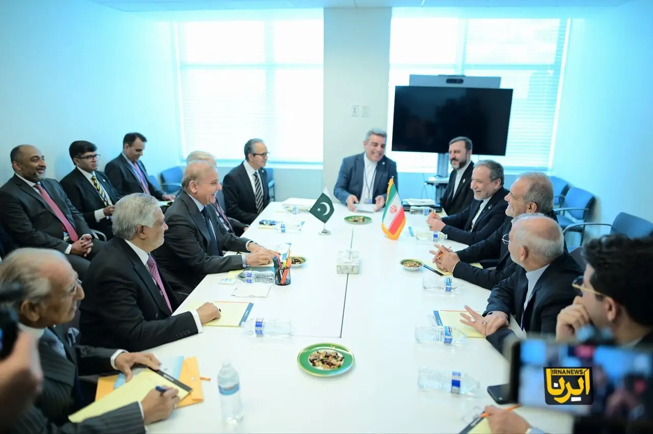 نخست وزیر پاکستان خواستار خویشتنداری و تعامل دیپلماتیک برای صلح پایدار شد