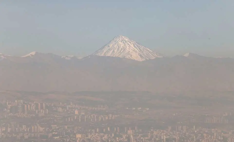 نیمی از ایران هوای پاک تنفس کردن | دماوند و مشهد آلوده ترین شهرهای ایران