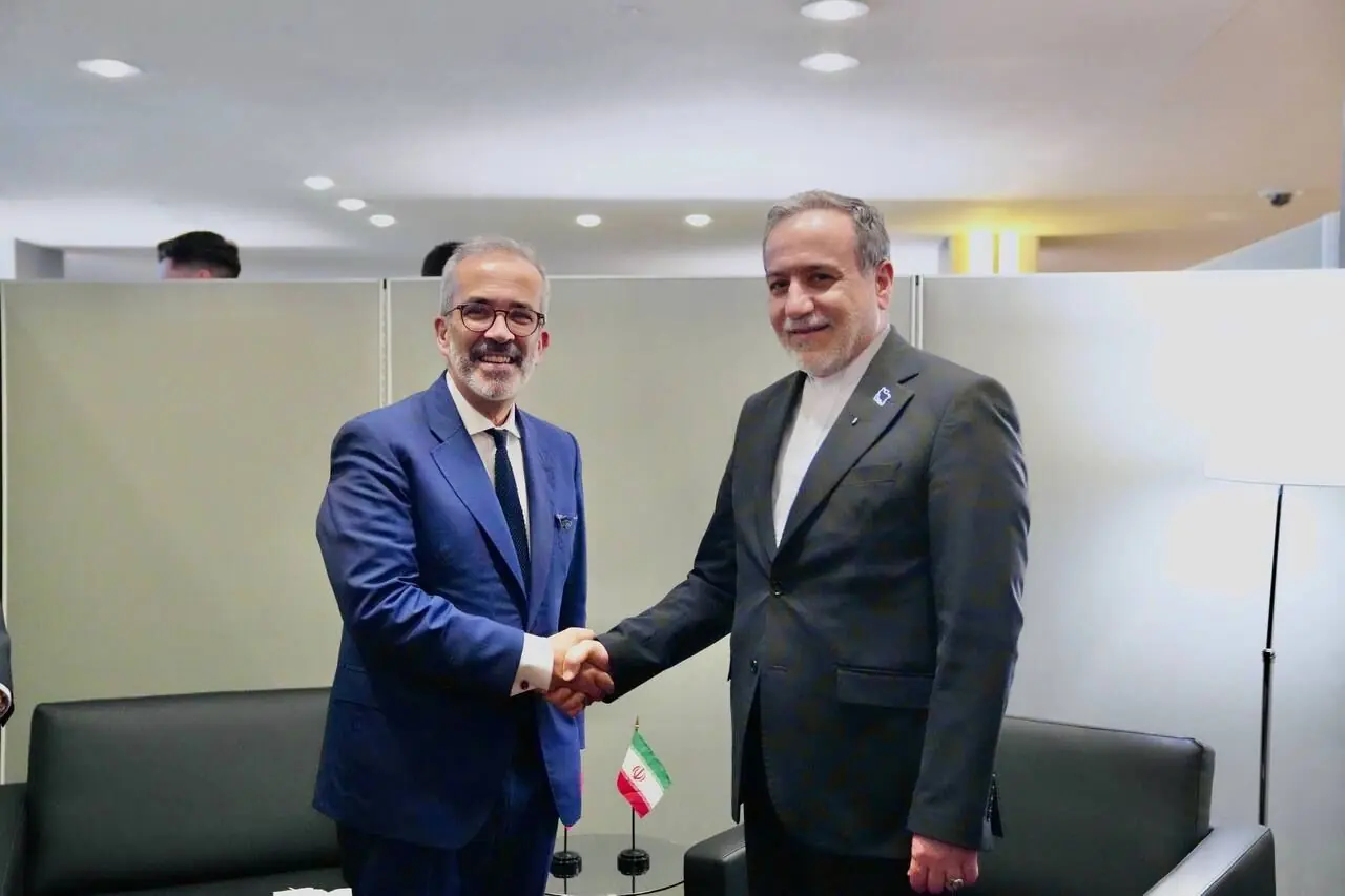 دیدار و گفت وگوی عراقچی و وزیر خارجه پرتغال