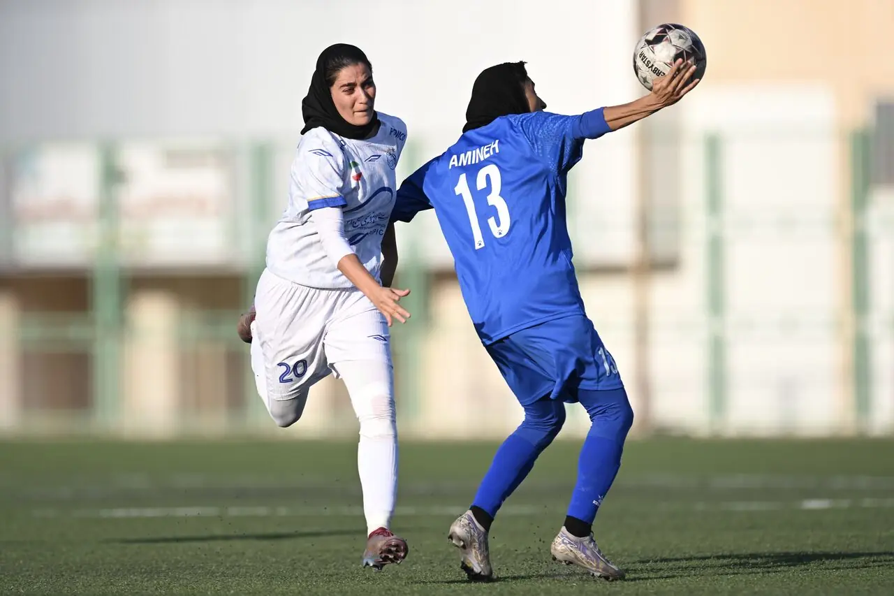  لیگ فوتبال بانوان؛ شکست استقلال مقابل مدافع عنوان قهرمانی و برد پرسپولیس برابر انزلی‌چی‌ها