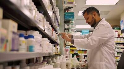  وضعیت تأمین دارو بهتر شده / استامینوفن کدئین قطره‌چکانی توزیع می‌شود / در برخی داروهای قلب و عروق نیز کسری وجود دارد و بعضی اقلام به‌ندرت تولید می‌شود