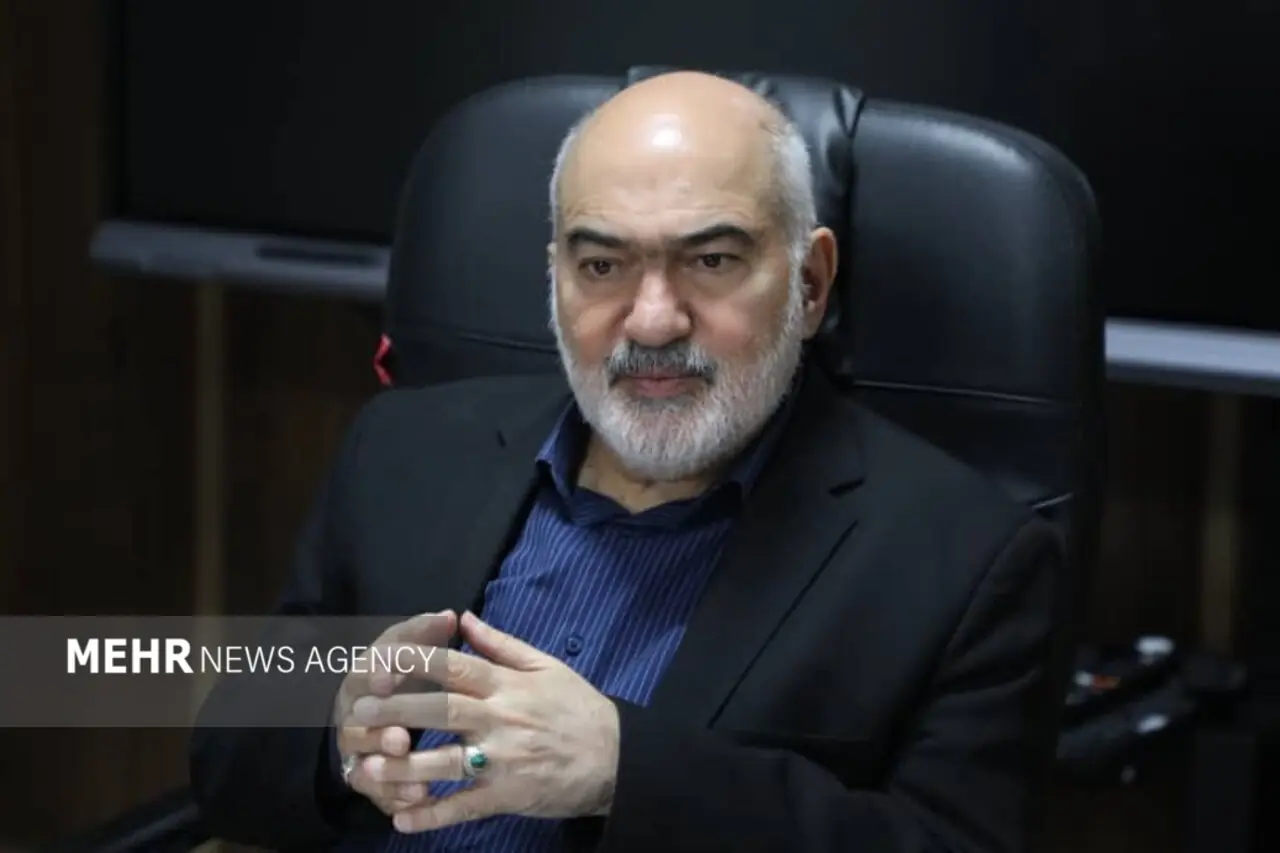 شهدا تضمینکننده عزت، استقلال و سربلندی ایران هستند