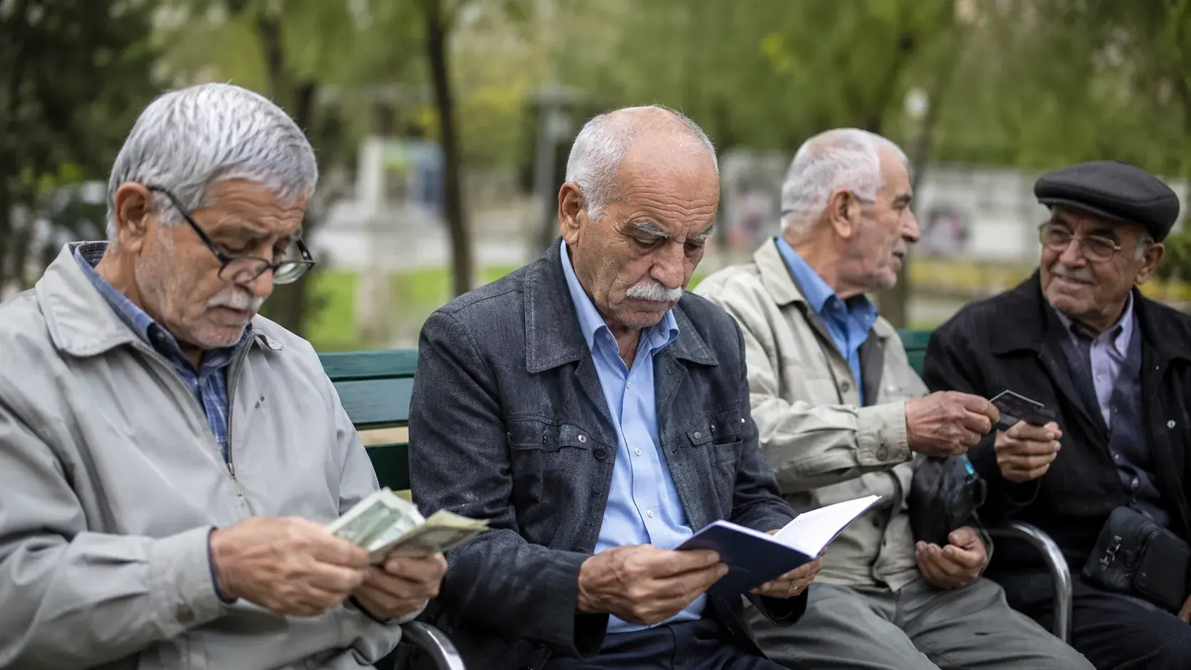 پیش بینی افزایش مستمری بازنشستگان تا پایان ۱۴۰۵ │ خبر تازه از ترمیم دوباره حقوق چیست؟