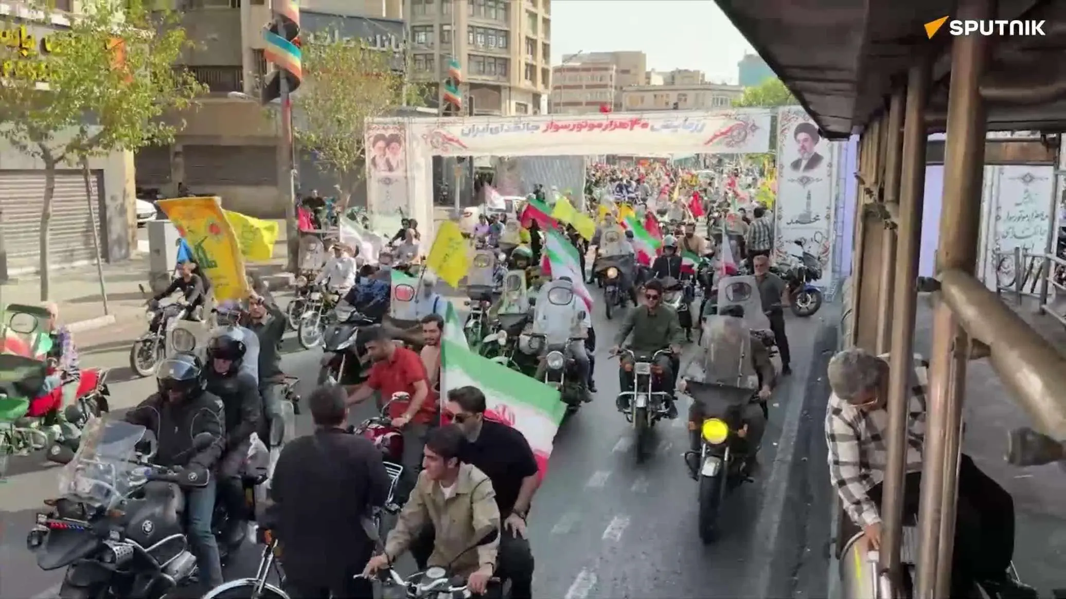 گزارش ویدیویی اسپوتنیک: رئیسجمهور ما برخلاف ترامپ با تکیه بر انسجام ملی صحبت کرد