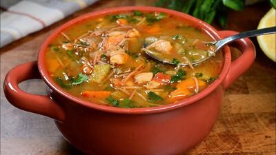 طرز تهیه سوپ مرغ با ورمیشل؛ یک سوپ مقوی و خوشمزه