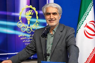 باید از تمام فرصتها برای خدمت به دانشگاهیان و پیشکسوتان استفاده کنیم