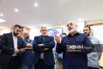  فرمانده نیروی زمینی سپاه از خبرگزاری تسنیم بازدید کرد - تسنیم