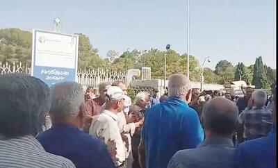  ادامه تجمع بازنشستگان مخابرات     در چند استان