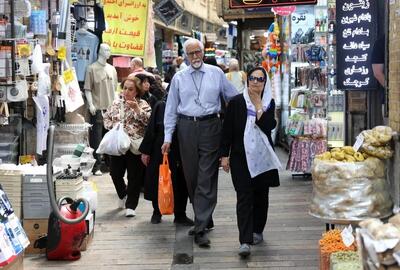  درآمد ثابت بازنشستگان در برابر هزینه‌های بی‌ثبات