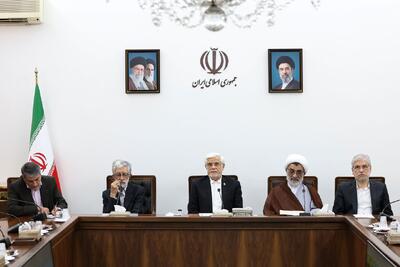  عارف: ایران‌هراسی خنثی شده است/ باید نقش جدید خود را در منطقه ایفا کنیم