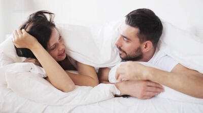  اوج میل جنسی زنان چه سنی است؟ آیا دهه ۳۰ و ۴۰ اوج میل جنسی است؟