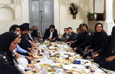  وقتی سفره آینه جامعه می‌شود؛ روایت غذا در سینمای ایران و جهان / از «مهمان مامان» و «مادر» تا «خرس» و راتاتویی