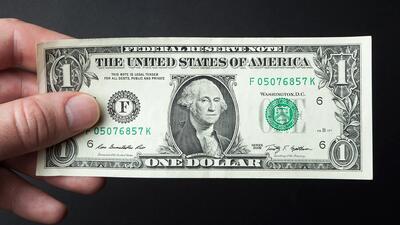  دلار دولتی یا بازار آزاد؛ کدام ارزان‌تر است؟