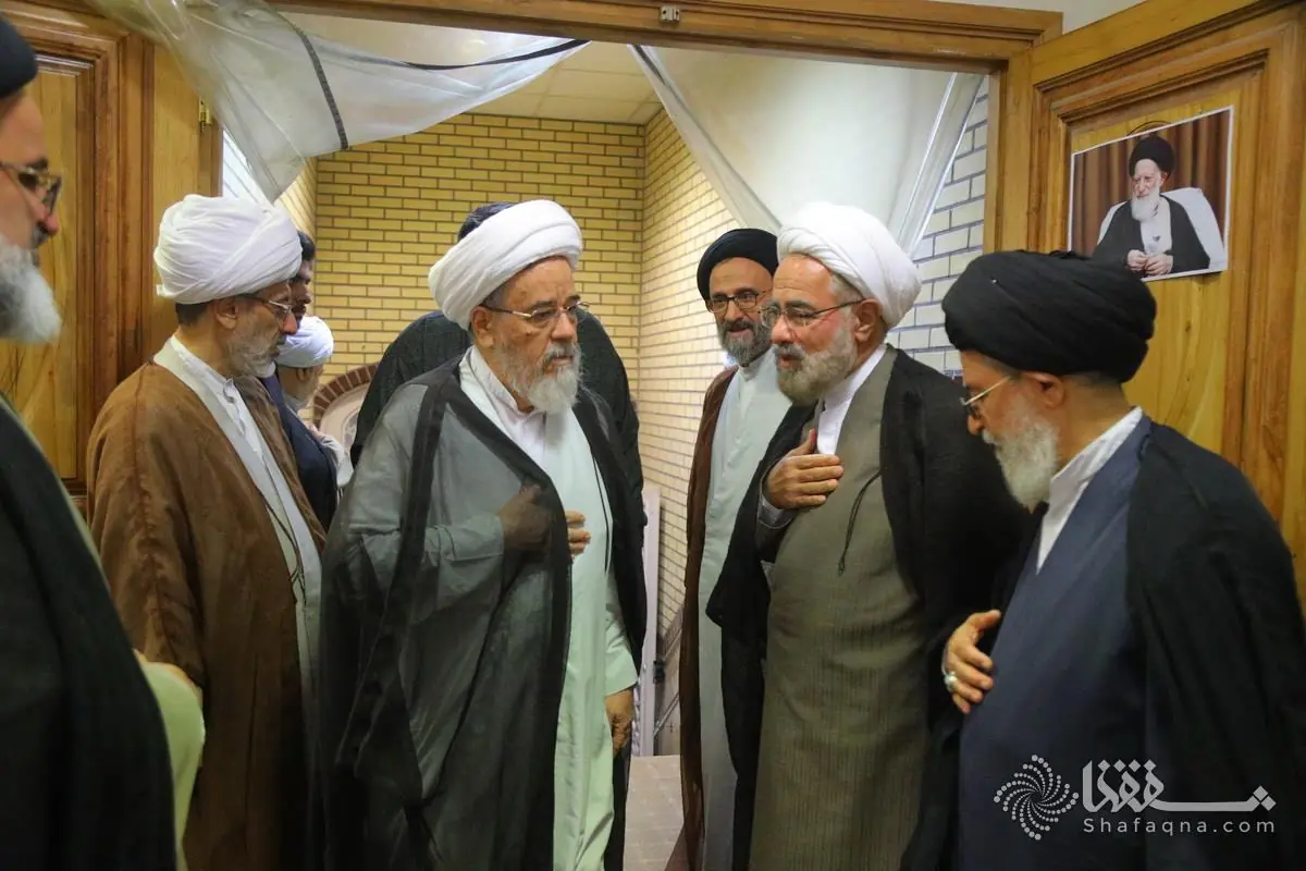  گزارش تصویری: مراسم بزرگداشت حضرت آیت الله شبیری زنجانی از سوی حضرت آیت الله جوادی آملی