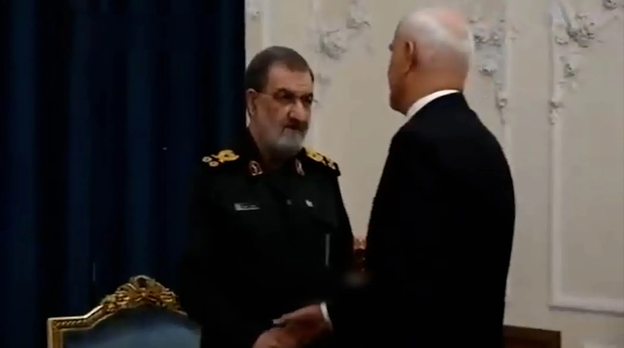 زبان بدن محسن رضایی در مواجهه با شاهین مصطفی