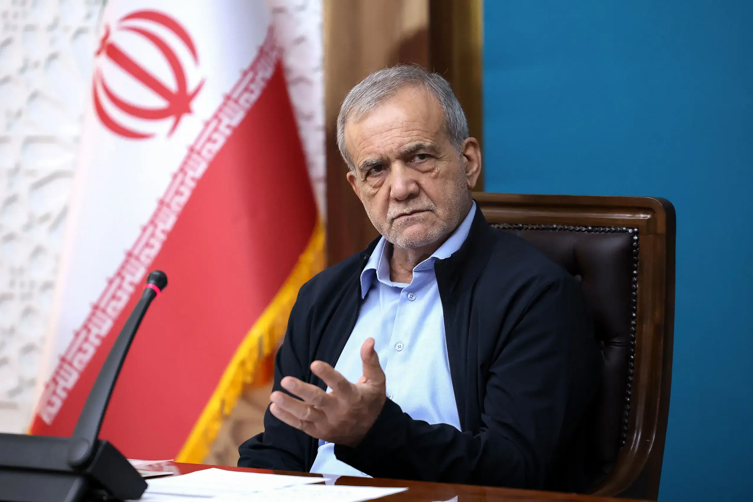  رئیس جمهور: زنان ایران توان ایستادن بر قله‌های جهان را دارند