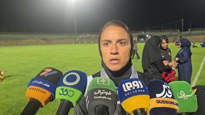  نیلوفر اردلان سرمربی پرسپولیس: دروازه بان وارش 7 بار روی زمین افتاد، این بازی مصدوم روی دست ما گذاشت