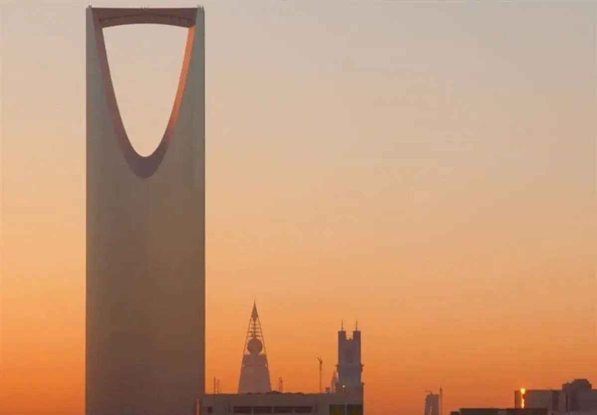 گزارشها از حمله به پالایشگاه نفت در جده عربستان