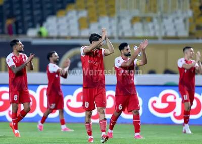  فرصت فرار پرسپولیس از دست استقلال و تراکتور!