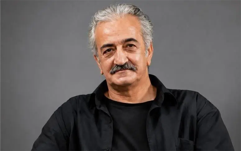 کاهش صادرات نفت، تولید را از چرخه خارج و توسعه را متوقف میکند