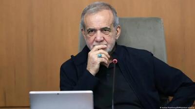  مشاور پزشکیان: مدیران ناکارآمد کنار می‌روند