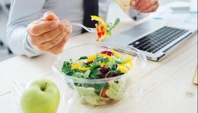  تغذیه سالم درمحیط کار،کلید بهره‌وری و پیشگیری ازبیماری‌های مزمن  | آخرین خبر