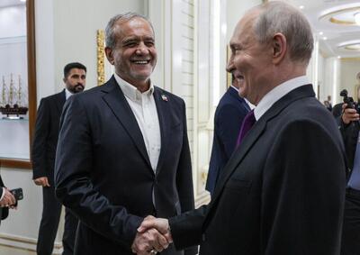 پوتین پس از مشورت با پزشکیان، دیدگاه کامل ایران در مورد راه‌های حل بحران را به ترامپ منتقل کرد