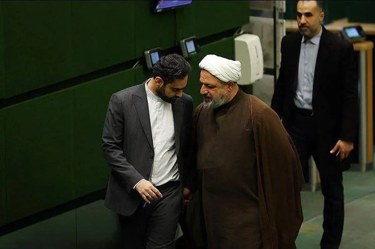  جمهوری اسلامی: عقلای قوم به هرج و مرج پایان دهند